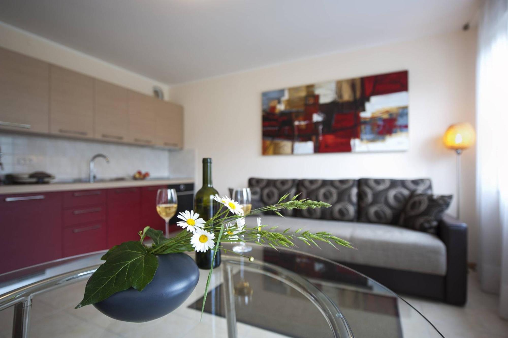 Apartments Pri Nas โคบาริด ภายนอก รูปภาพ