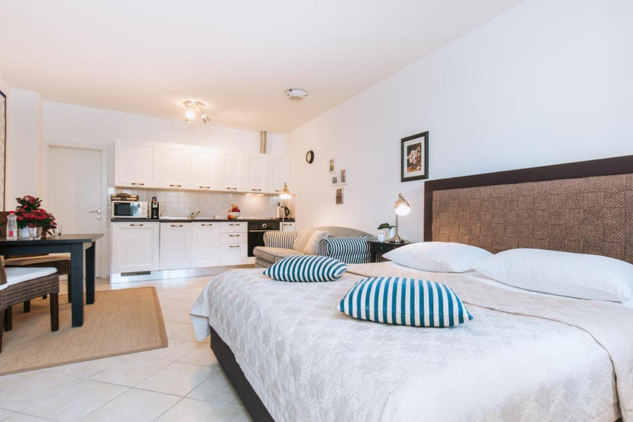 Apartments Pri Nas โคบาริด ภายนอก รูปภาพ